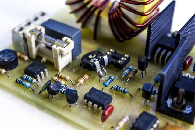 開關(guān)電源 開關(guān)電源