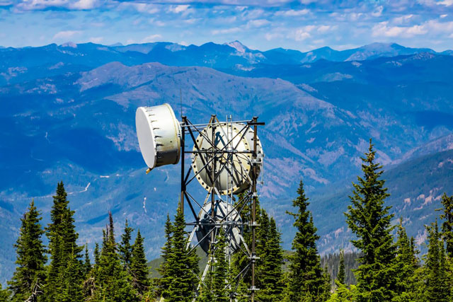 光纖無線電發(fā)射塔 光纖無線電發(fā)射塔